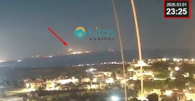 Погодные камеры зафиксировали дроны над британской базой Акротири