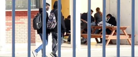 מספר תלמידים נמוך נשאר בבתי הספר באקרוטירי לאחר התקיפה