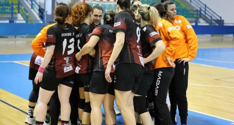 Νίκες για Ανόρθωση και Ε.Ν. Αθηένου στα ντέρμπι Χάντμπολ