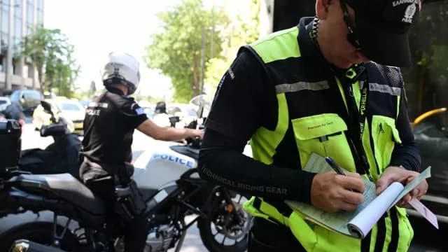Attika: 12 Verhaftungen wegen Trunkenheit am Steuer
