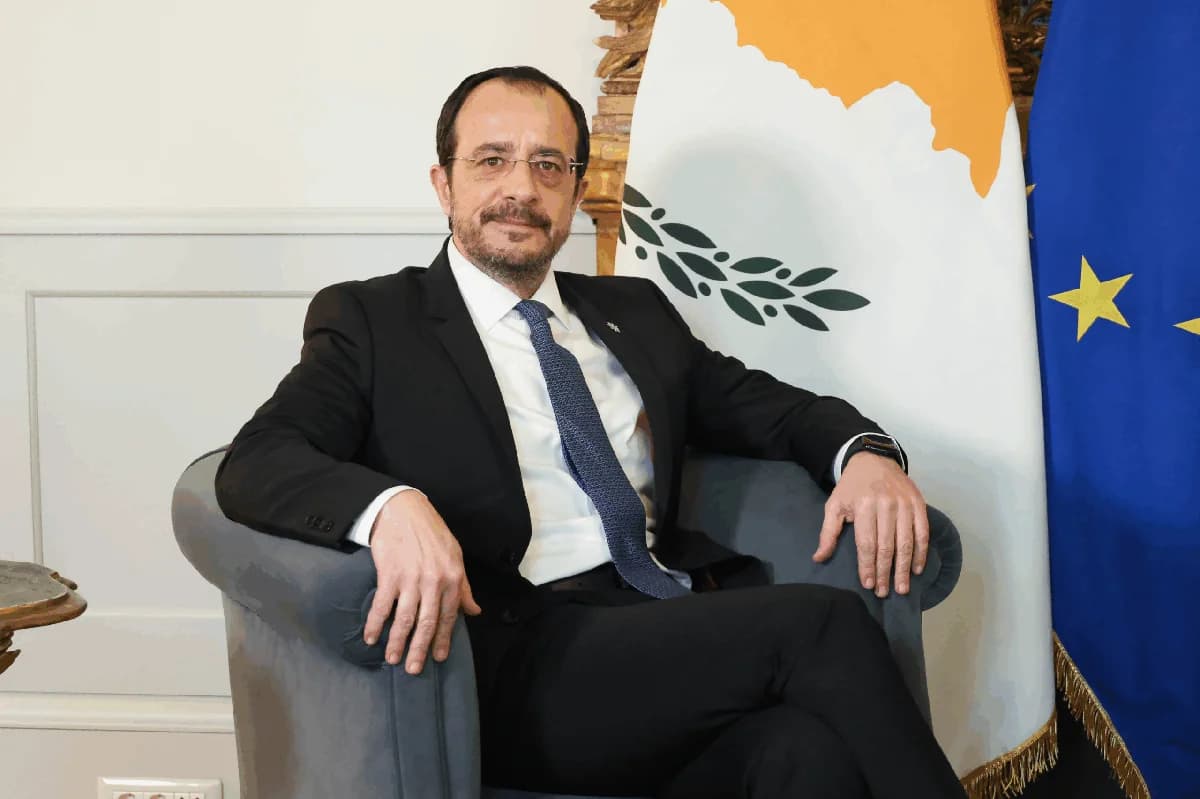 Christodoulides y Dendias: Apoyo y Gestión Conjunta de Crisis