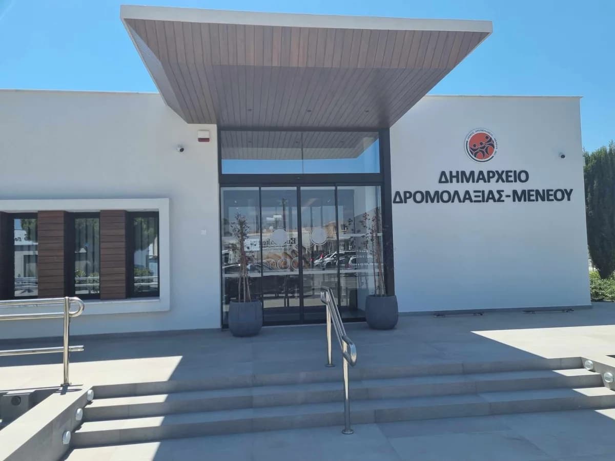 Municipio de Dromolaxia-Meneou espera actualización sobre refugios