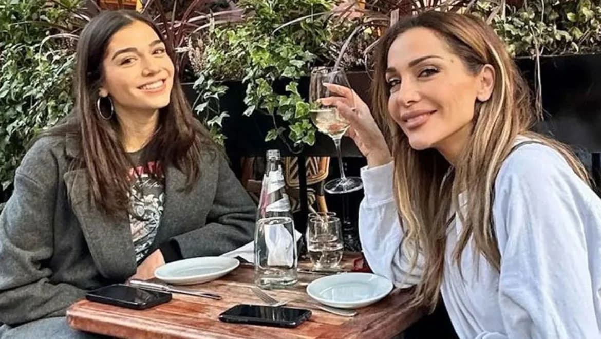 Melina Nikolaidi: Rührendes Video für Despina Vandi