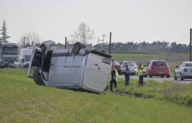 Larissa: Un hombre de 95 años muere en un accidente de tráfico con dos coches