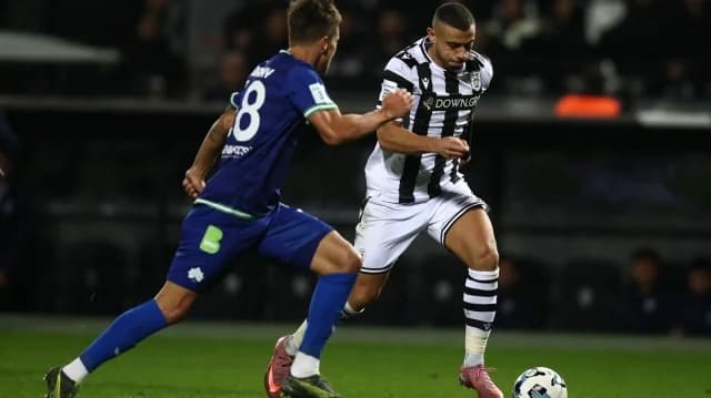 Super League: Kifisia vs PAOK - Battle for the Top Spot
