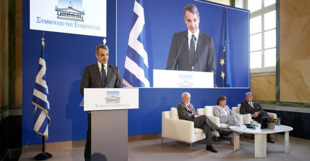 Mitsotakis: Court Decision Times Reduced to 650 Days