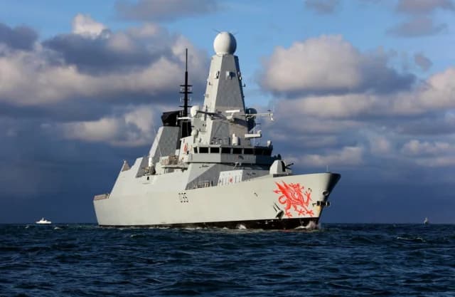 HMS Dragon: Retraso en la llegada a Chipre