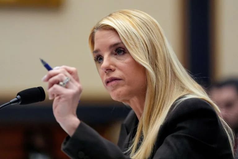 Αρχεία Έπσταϊν: Το Κογκρέσο κλητεύει την Μπόντι για τον χειρισμό της υπόθεσης
