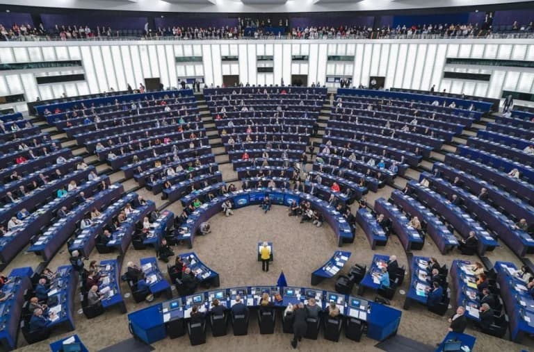 Tempi y escándalo de escuchas telefónicas en el Pleno del Parlamento Europeo