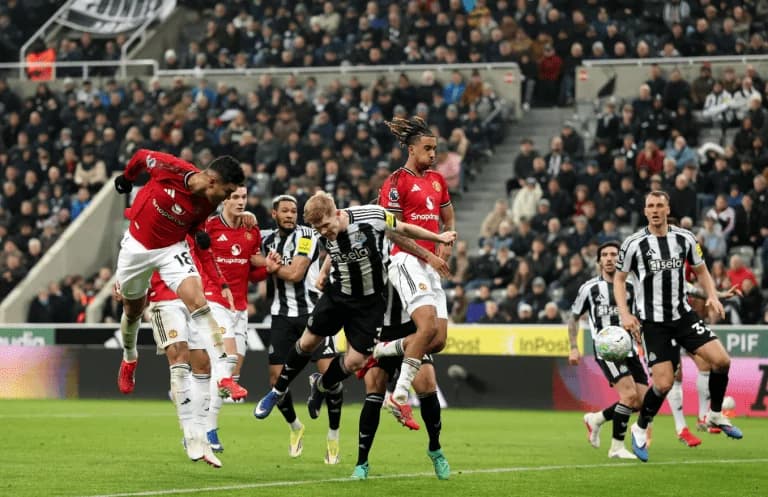 Newcastle - Manchester United 2-1: Victoria con gol de Osula