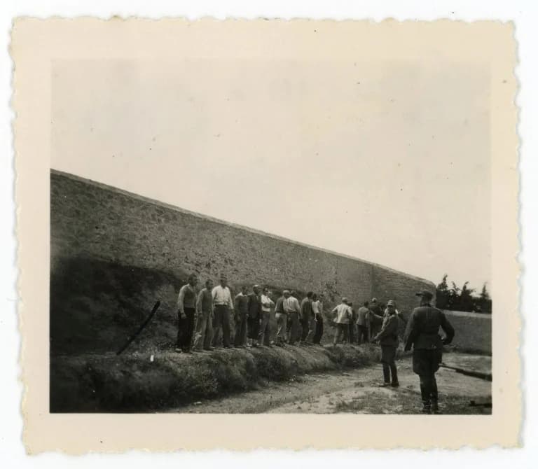 Die Exekution der 200 von Kaisariani: Ein einzigartiges Dokument in Fotos