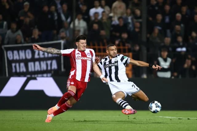 PAOK: Giakoumakis für Derby gegen Olympiacos fraglich