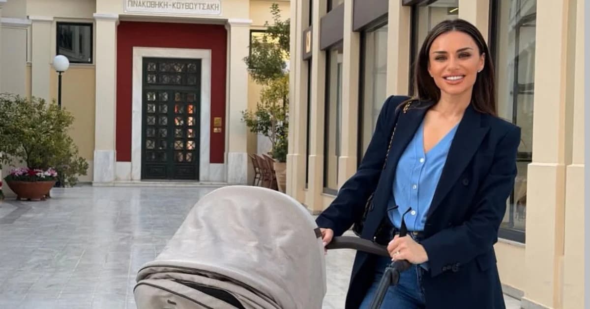 Ελένη Τσολάκη: Χαλαρή βόλτα με την κόρη της