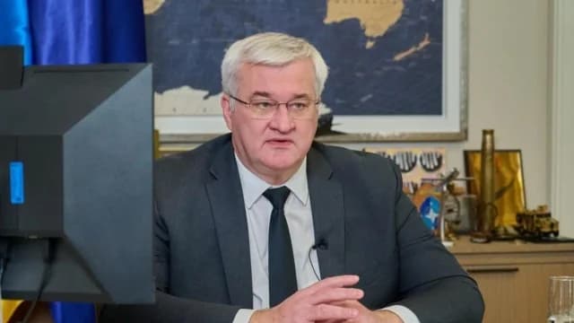 Ukraine Accuses Hungary of 'Hostage Taking' of Bank Employees