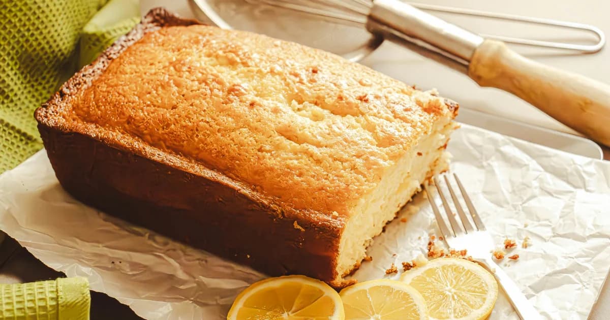 Fluffy Yogurt Cake with Lemon: Easy Recipe