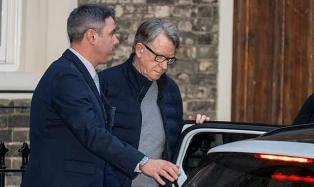 Μάντελσον: Άρση των όρων εγγύησης, ελεύθερος υπό έρευνα