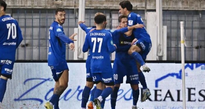 Omonia Aradippou vs. Omonia Nikosia: Spiel im "Antonis Papadopoulos"