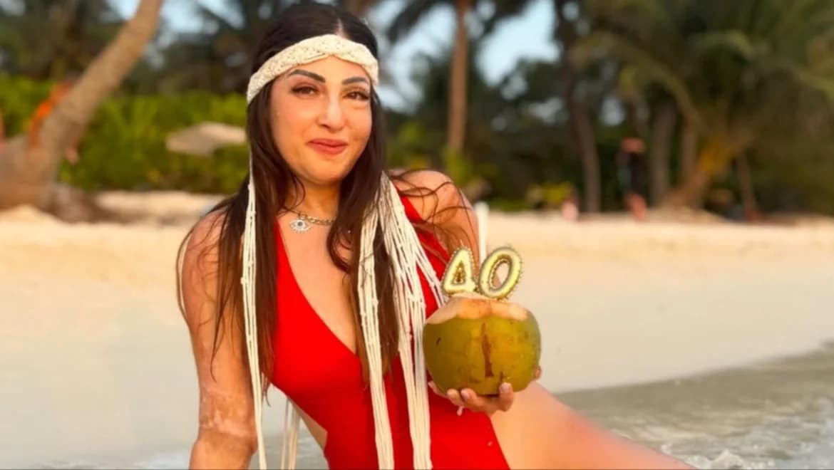 Ioanna Paliospirou celebra su 40 cumpleaños en Maldivas