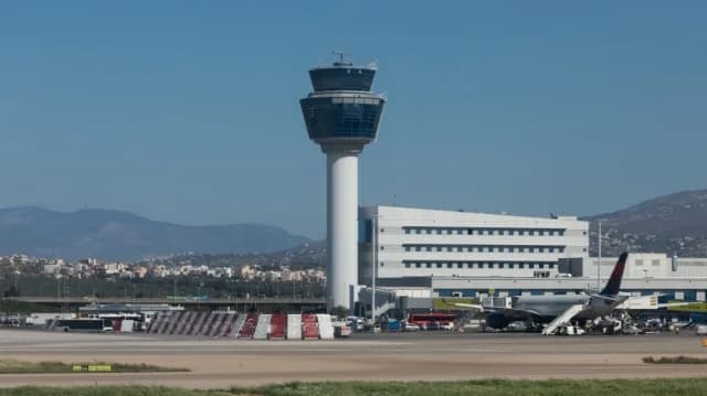 13 Repatriation Flights Arrive in Athens from Middle East