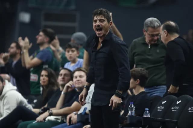 D. Giannakopoulos: "Cuando estés enfadado, no digas nada"