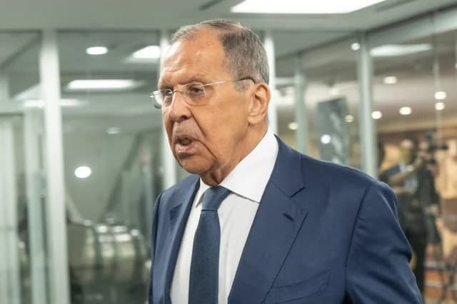 Russia and UAE Call for End to Attacks on Iran