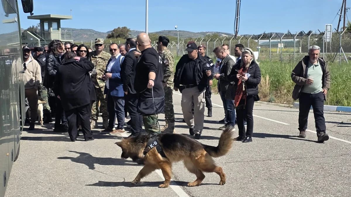 В Пафосе усилены меры безопасности на авиабазе в связи со встречей Макрона, Мицотакиса и Христодулидиса