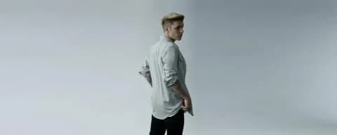 Justin Bieber wirft Wasserflasche nach Paparazzi in Los Angeles