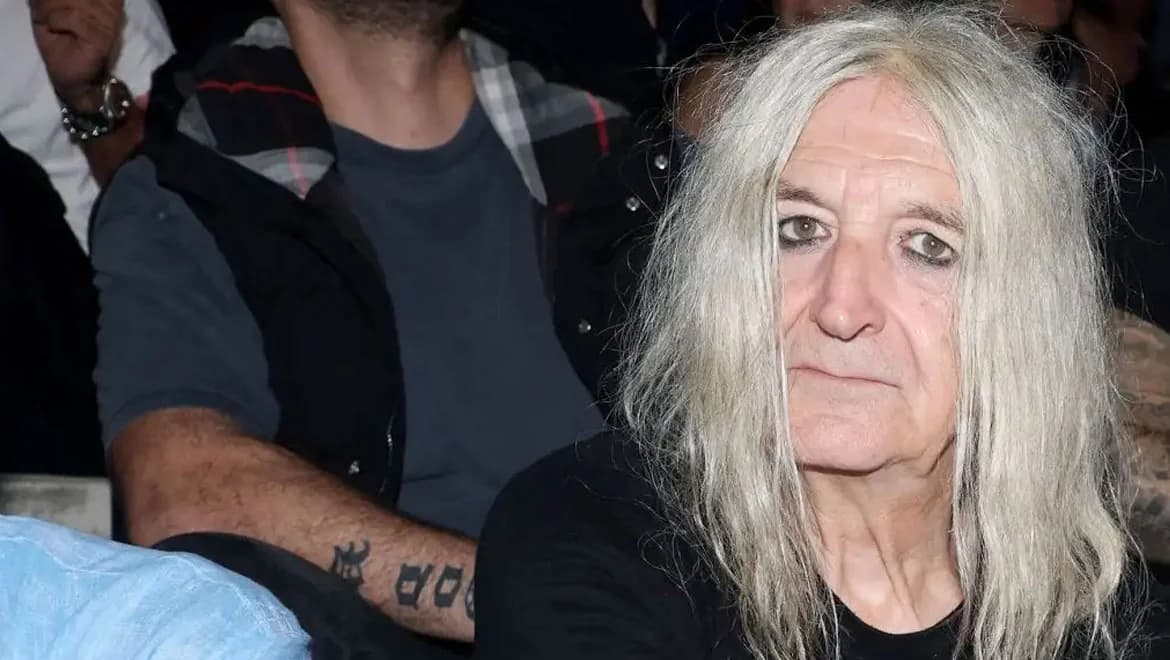 Nikos Karvelas: Provoziert mit 'Requiem für eine Frau'