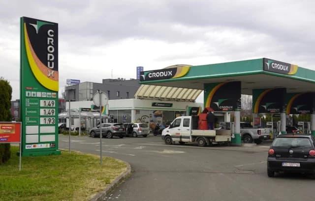 Croacia impone un tope al precio del combustible: límite de 1,50 € en la gasolina