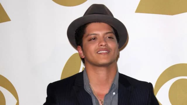 Bruno Mars: First Album at No. 1 on Billboard After 13 Years