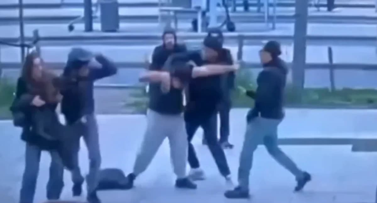 Βέλγιο: Άγριος ξυλοδαρμός νεαρού έξω από σταθμό τρένου