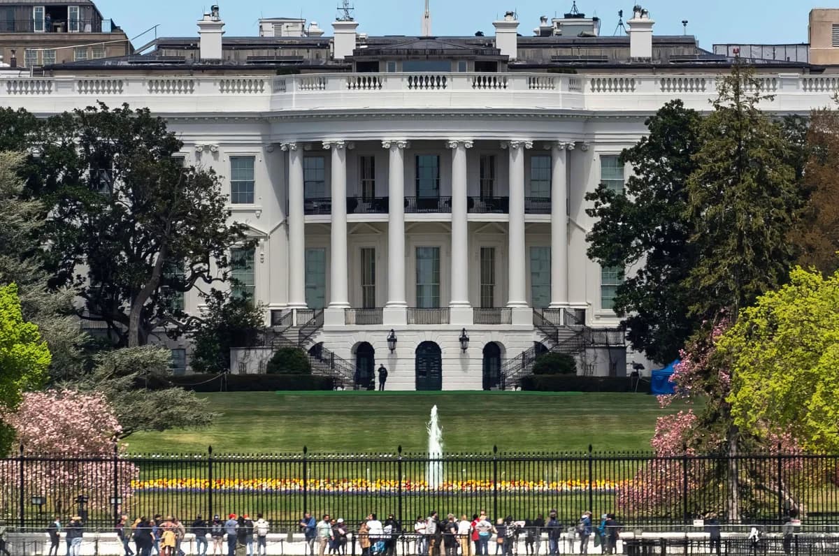 WSJ: Trumps Berater drängen ihn, einen Plan für den Ausstieg aus dem Iran-Krieg vorzulegen