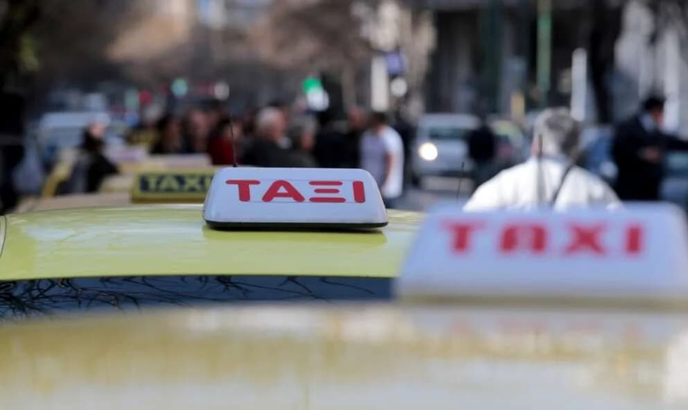 Huelga de taxistas en Chipre: Marcha al Ministerio, Parlamento y Palacio Presidencial