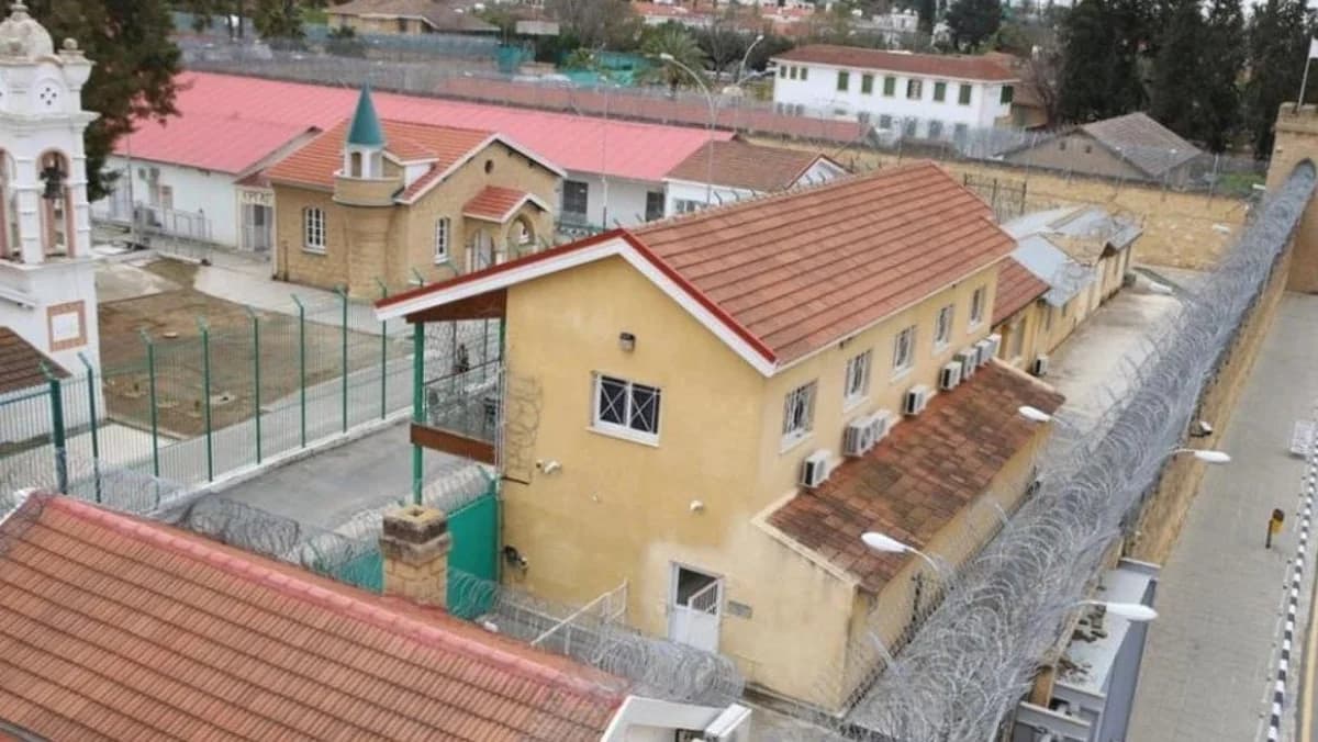 Κεντρικές Φυλακές: Δεν παραδέχονται ενοχή οι 8 κατηγορούμενοι για την υπόθεση των εγγράφων