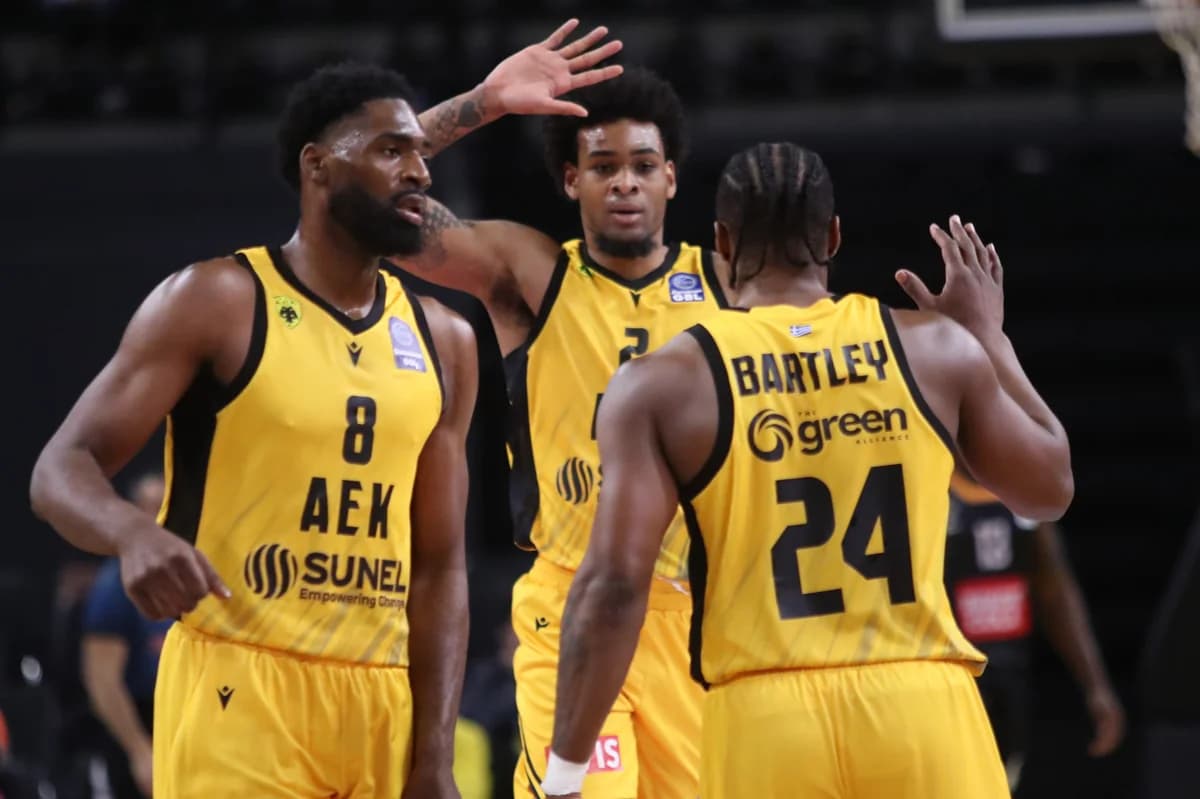 AEK 目标在球迷支持下战胜托法斯