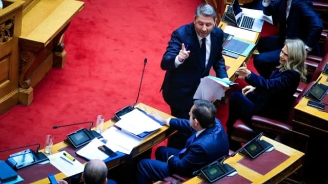 Spannungen im Parlament wegen OPEKEPE: Zusammenstoß zwischen Androulakis und Lazaridis