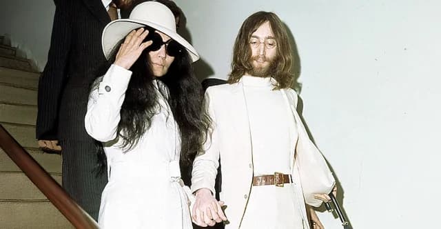 Yoko Ono glaubte, John Lennon könnte schwul gewesen sein