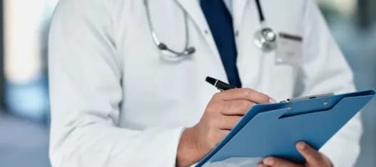 PASYKI wirft OKYPY "institutionelle Inkonsistenz" bei der Entsendung von Ärzten vor