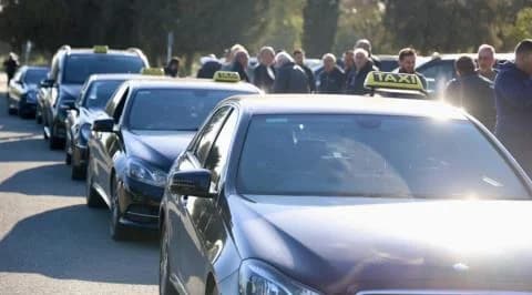 Κινητοποίηση οδηγών ταξί στην Κύπρο για την πειρατεία και την απουσία Υπουργού