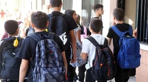 Reibungsloser Umzug für Akrotiri-Schüler, Transportlösung gefunden