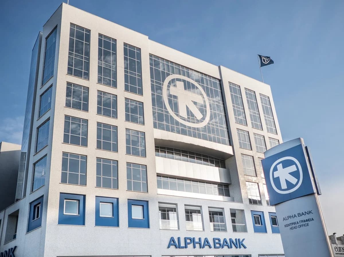 Alpha Bank multada con 160.000 € por cláusulas abusivas en préstamos hipotecarios