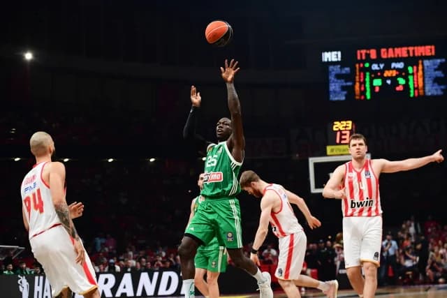 ESAKE strebt 14 Teams in der Basket League ab 2026-27 an