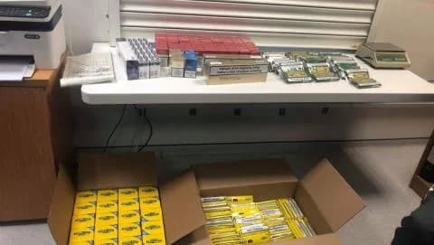 Decomiso de productos de tabaco en los aeropuertos de Pafos y Lárnaca