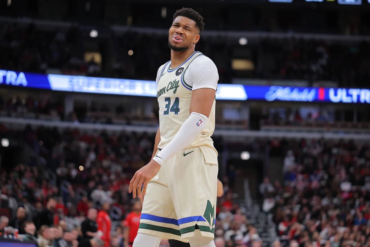 Bucks Fall to Suns in Home Defeat