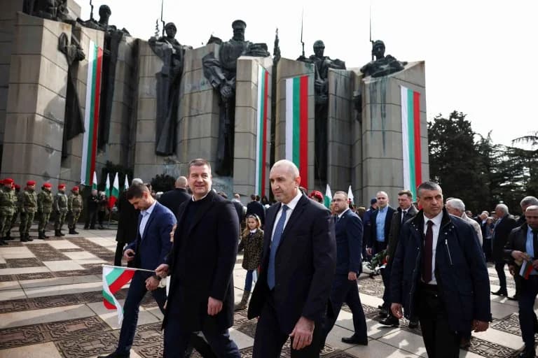 Bulgarien: Umfragen vor den Wahlen im April