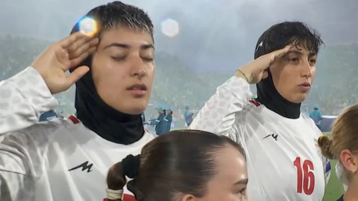 Futbolistas iraníes huyen a Australia: Video de la fuga