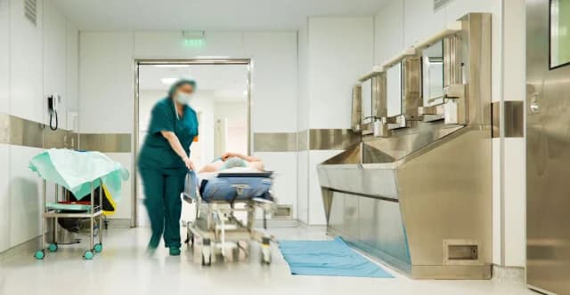 Assistenzärzte: Arbeitsniederlegung und Protest vor dem Gesundheitsministerium
