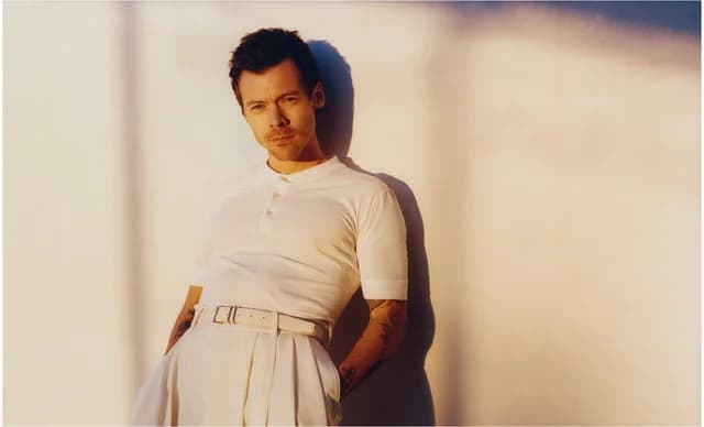 Ο Harry Styles με Calvin Klein για την προώθηση του νέου άλμπουμ