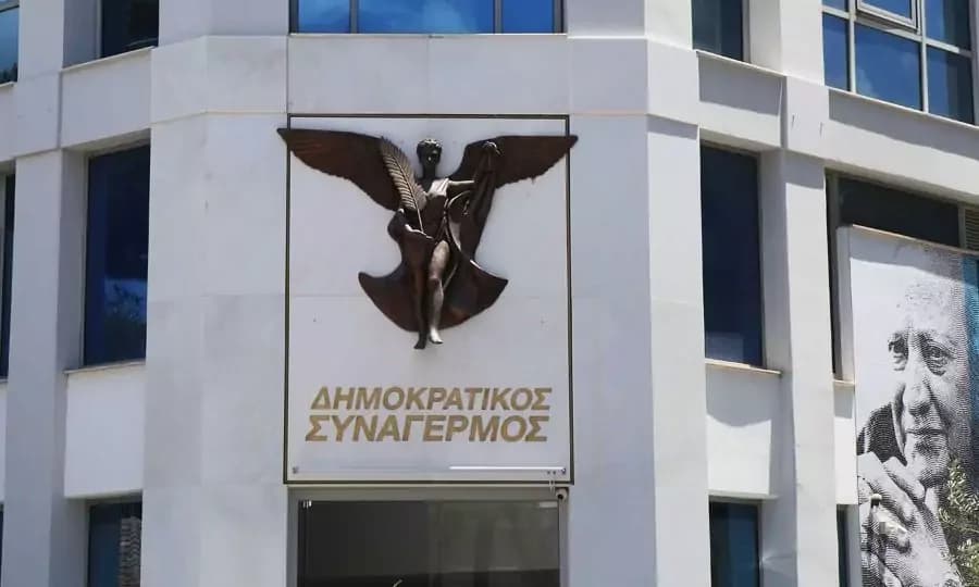 ДИСИ настаивает на отставке министра сельского хозяйства из-за ящура