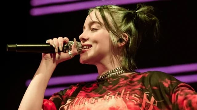Billie Eilish en conversaciones para debutar en el cine con 'La campana de cristal'